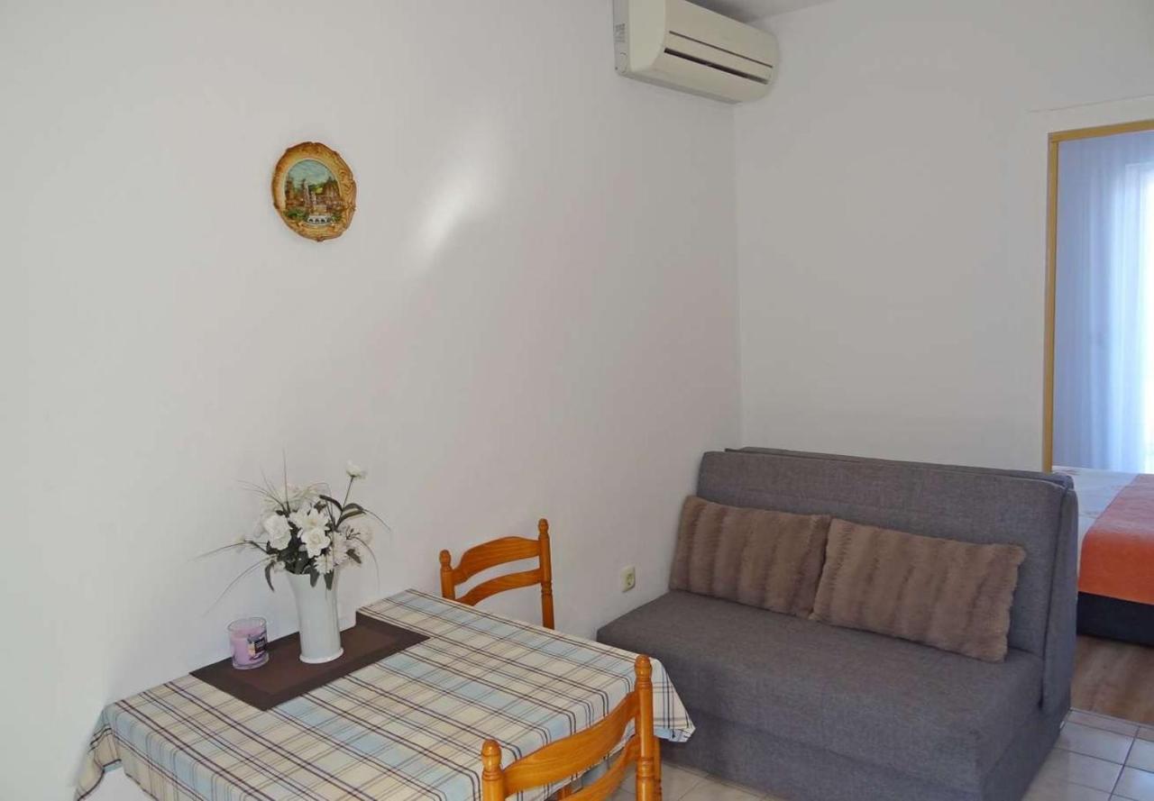 Apartments Tomislav - 120 M From Beach Donji Okrug  Luaran gambar